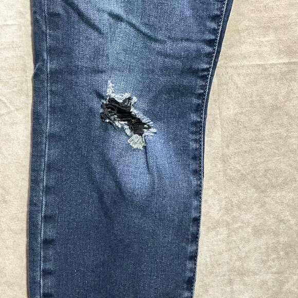 Kut from the Kloth Distressed Skinny Jeans | Size 4 | Dark Wash Stretch Denim - Picture 2 of 11